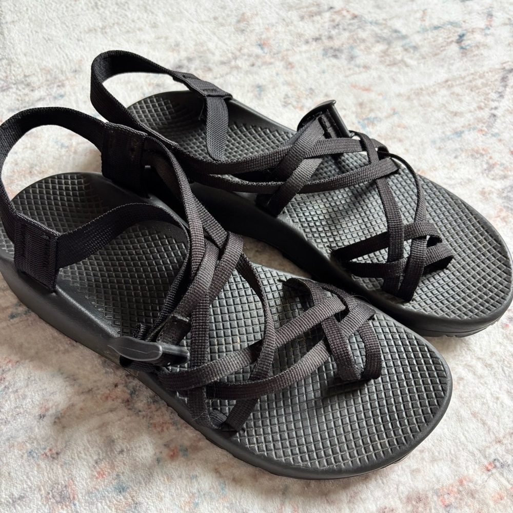Black Chaco ZX/2 Classic sandals
Women’s size 10